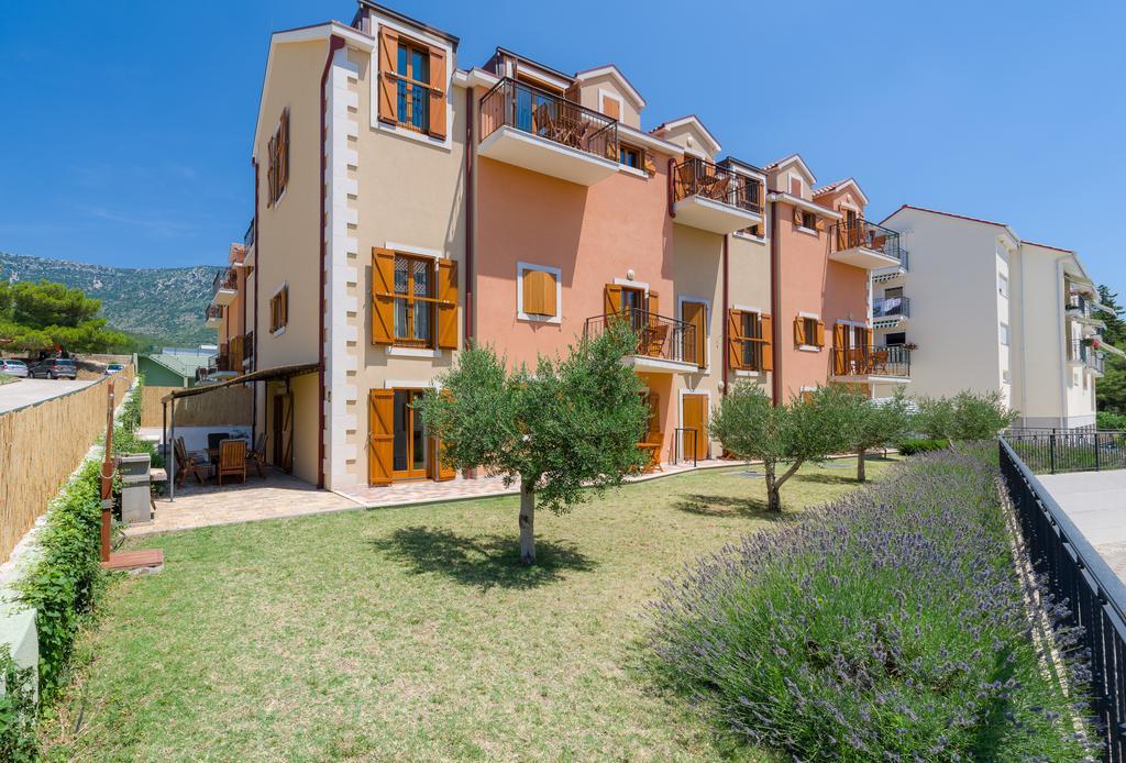 Apartments Vallum Bol Kültér fotó